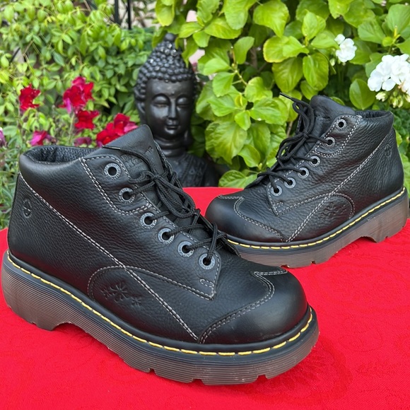Dr. Martens Daisy Flower 12278 Y2K Chunky Platform Black Ankle Boots - Picture 1 of 17
